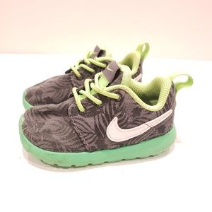 Nike roshe sneakers baby infant size 5 c 677783-003 neon green grey trop…